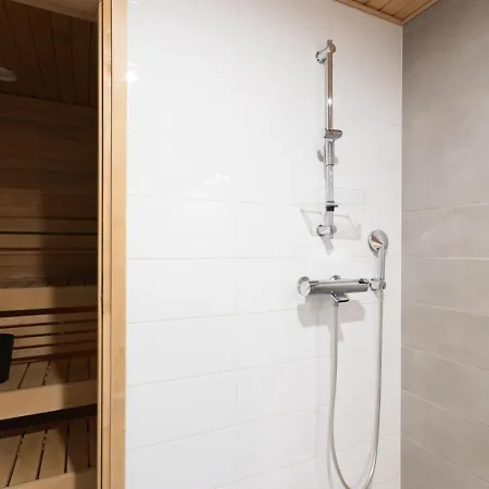Family With Parking, Sauna Balcony For 6 Ювяскюля
