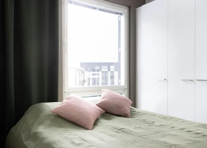 Family With Parking, Sauna Balcony For 6 Appartement *